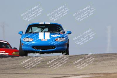 media/Oct-26-2025-CalClub SCCA (Sun) [[8ce1e69566]]/Group 5/Grapevine/